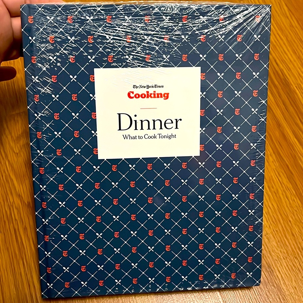NEW YORK TIMES COOKING Dinner what to cook to tonight Recipe book Sealed